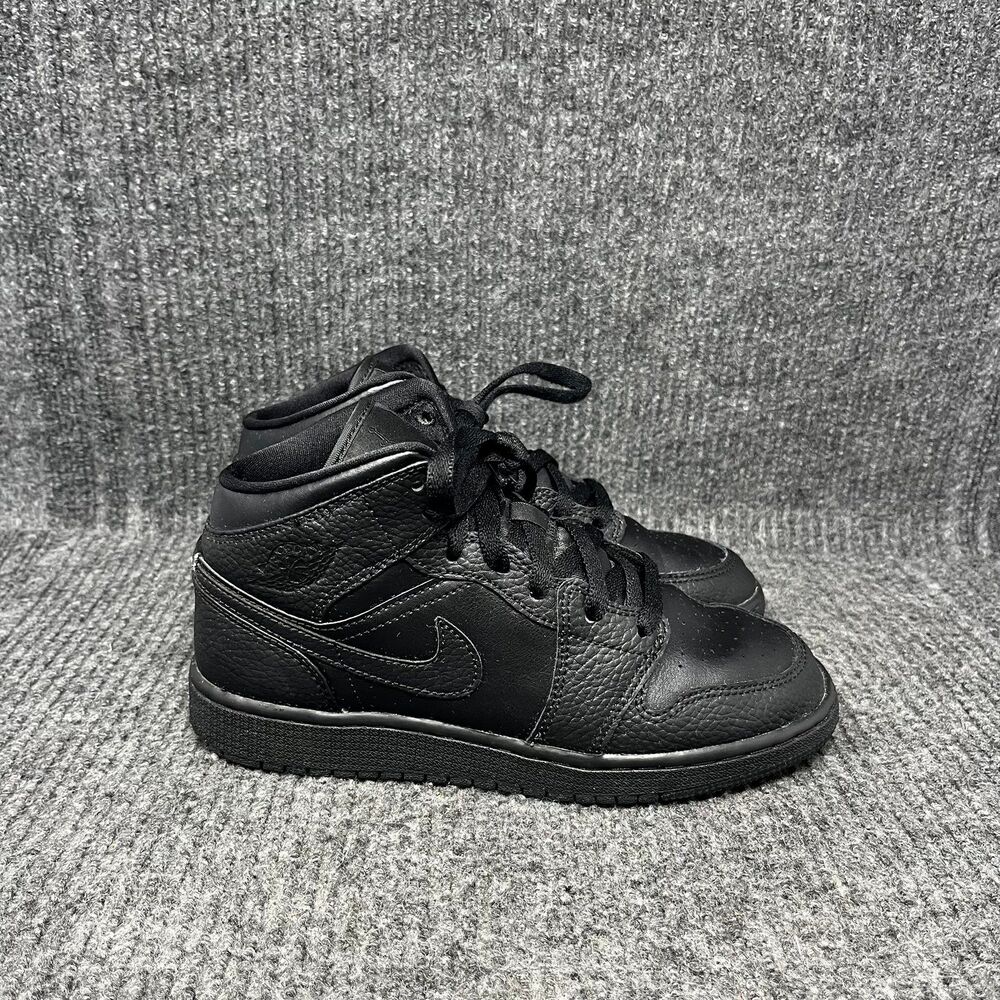 Nike Air Jordan 1 Mid GS Triple Black Leather Women’s‎ 6.5 (5Y) 554725-091